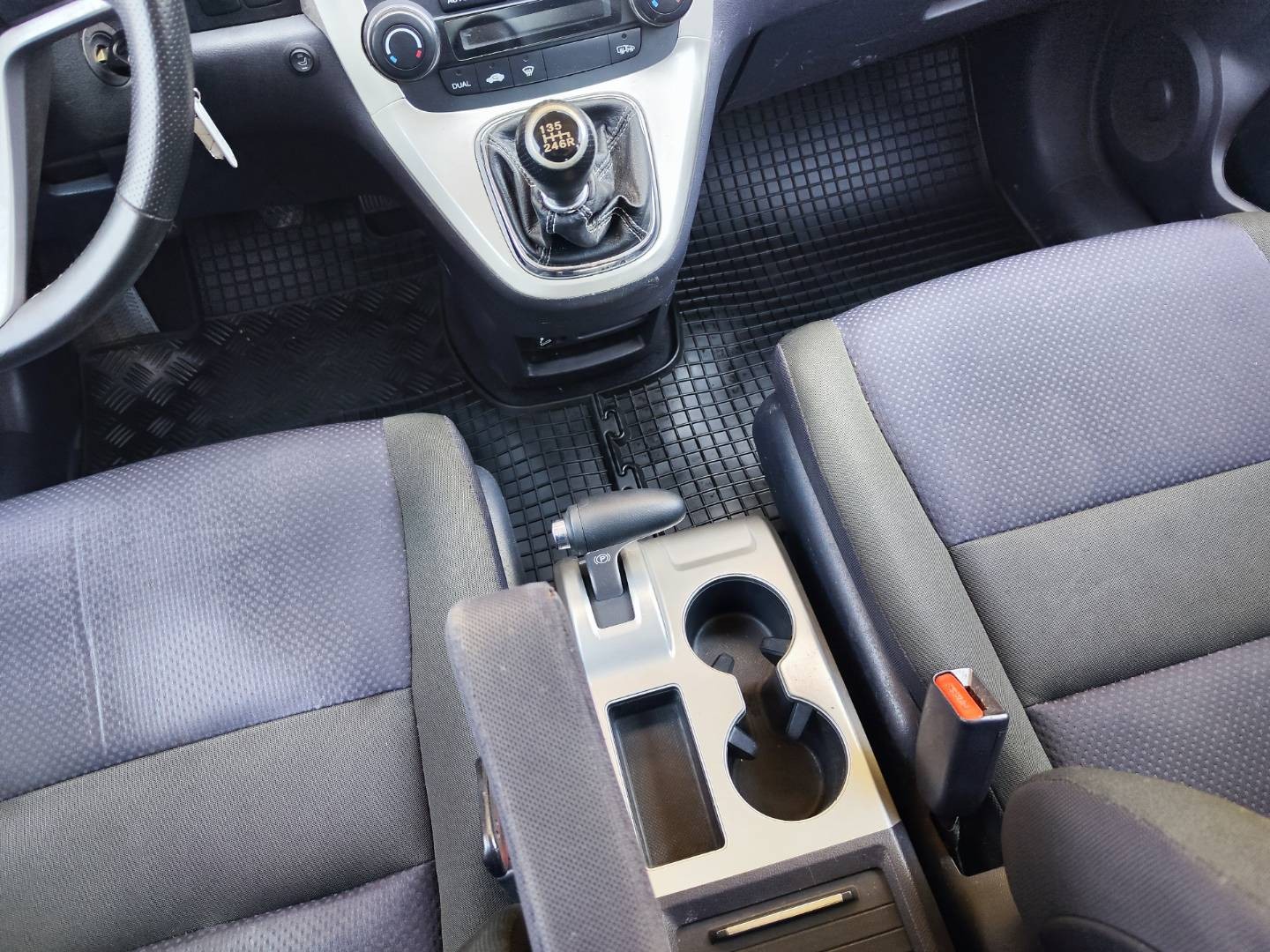 Honda CR-V 2.2 i-CTDi Elegance – foto 24