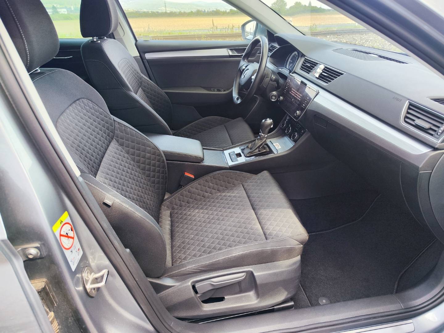 Škoda Superb Combi 2.0 TDI SCR Active DSG – foto 13