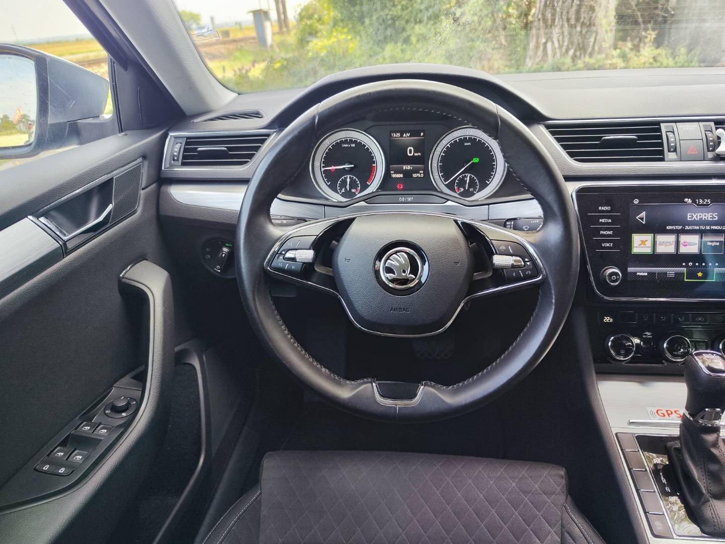 Škoda Superb Combi 2.0 TDI SCR Active DSG – foto 20