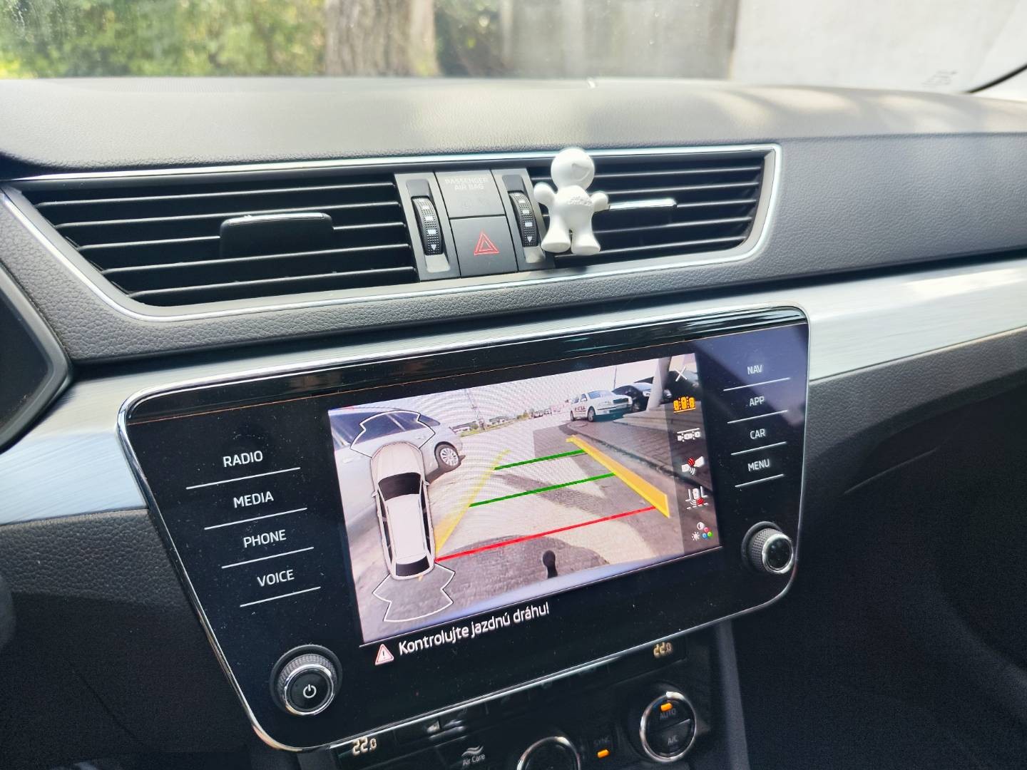 Škoda Superb Combi 2.0 TDI SCR Active DSG – foto 25
