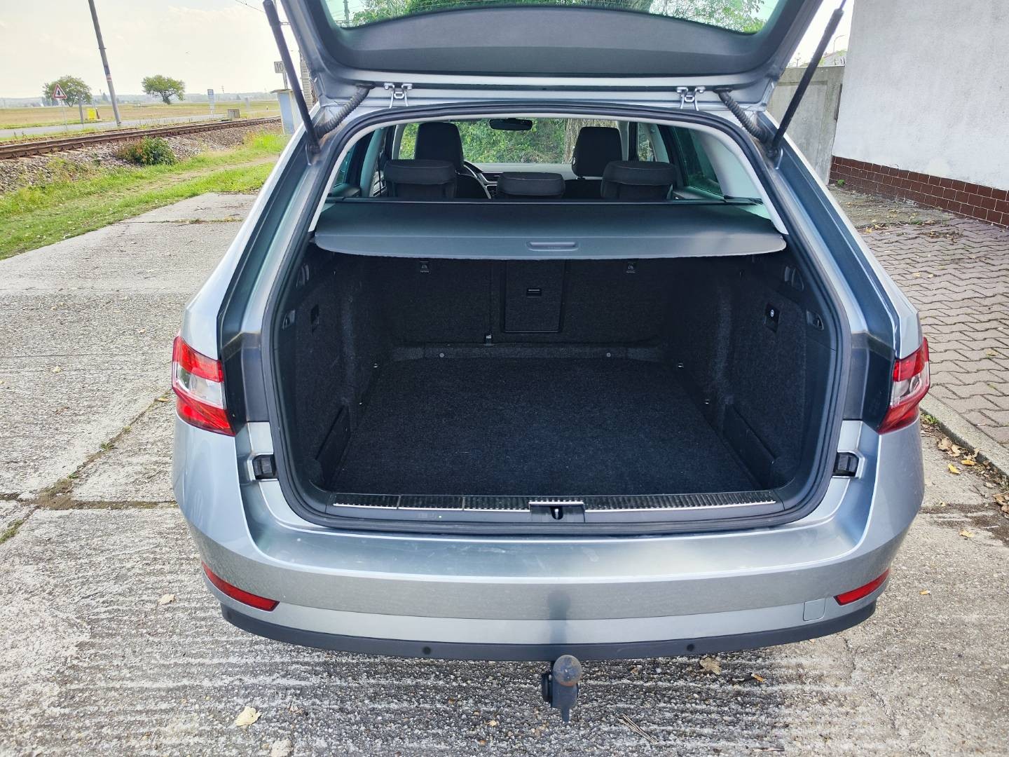 Škoda Superb Combi 2.0 TDI SCR Active DSG – foto 30