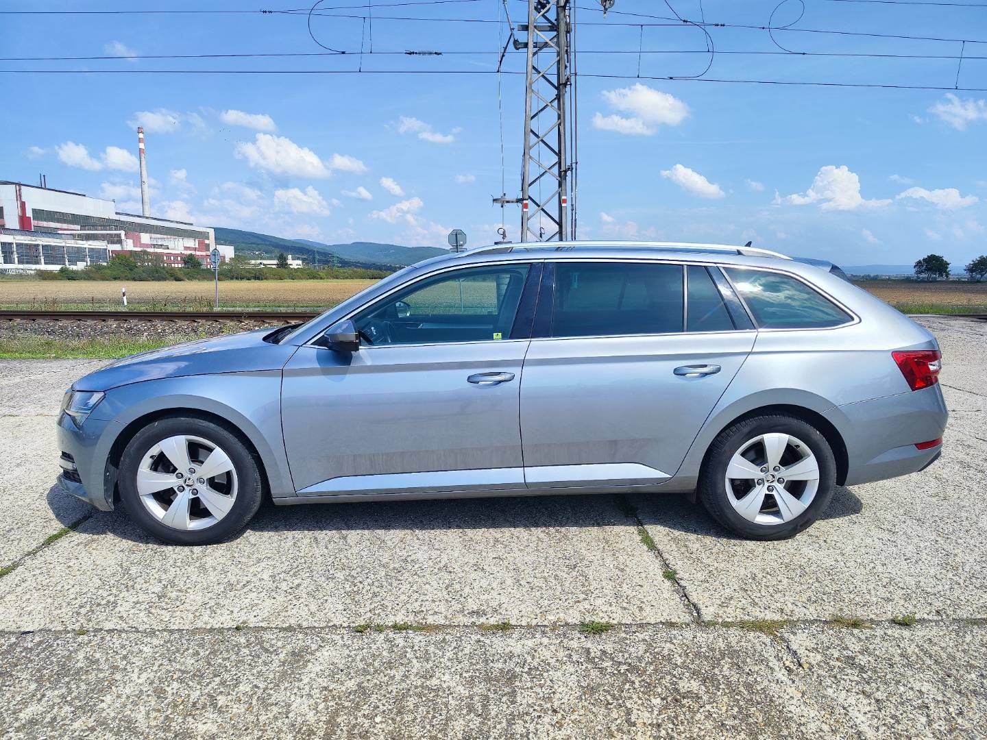 Škoda Superb Combi 2.0 TDI SCR Active DSG – foto 7
