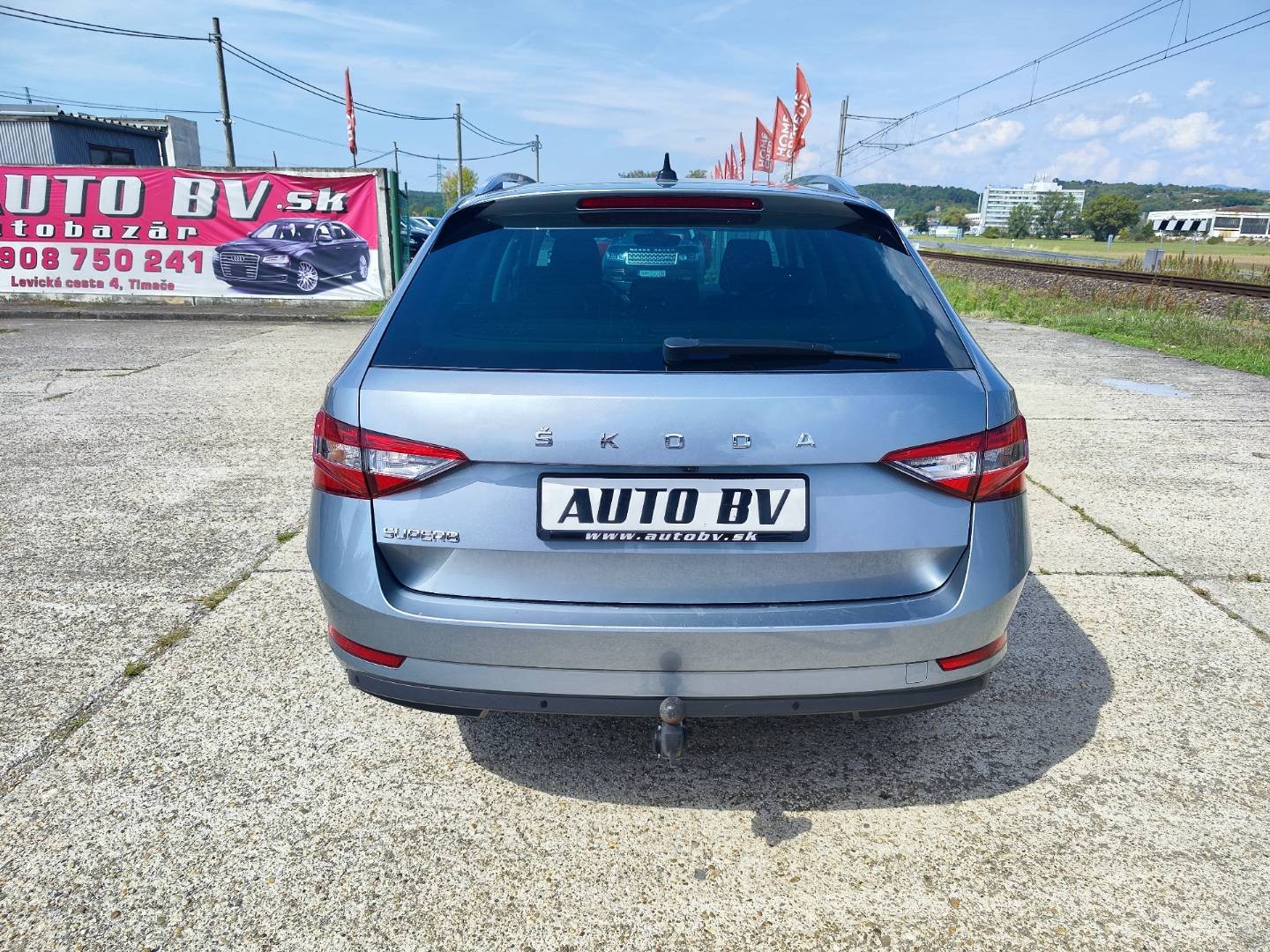 Škoda Superb Combi 2.0 TDI SCR Active DSG – foto 9