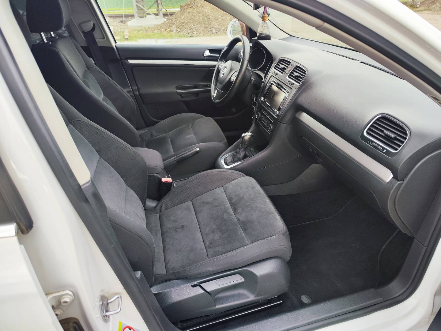 Volkswagen Golf Variant 2.0 TDI Highline DSG – foto 13