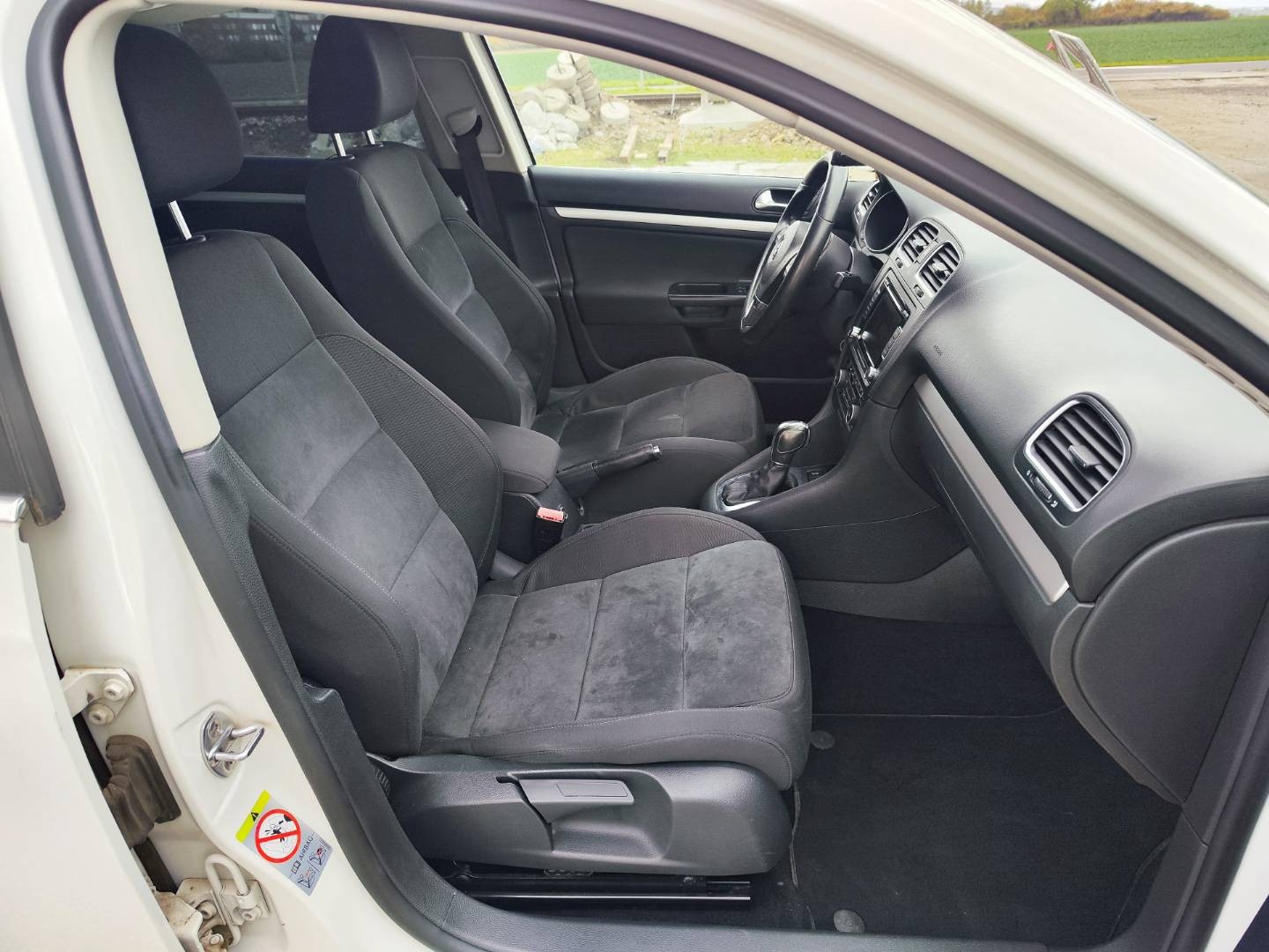 Volkswagen Golf Variant 2.0 TDI Highline DSG – foto 14