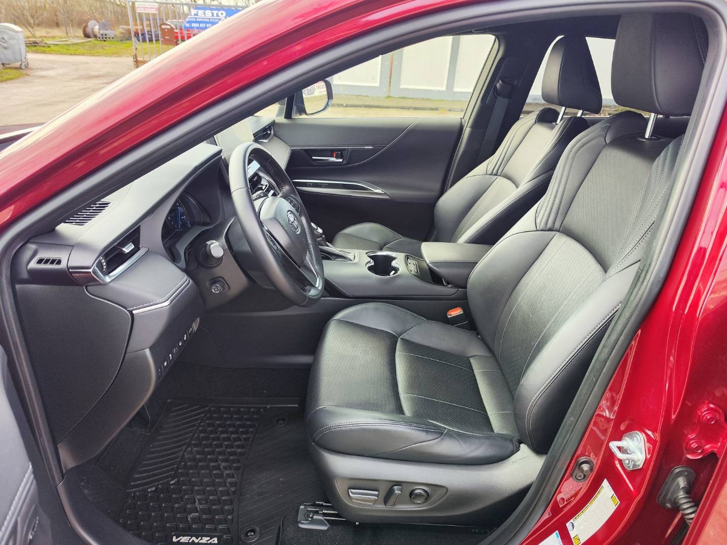 Toyota Venza 2.5 XLE 162kW HYBRID + LPG – foto 12