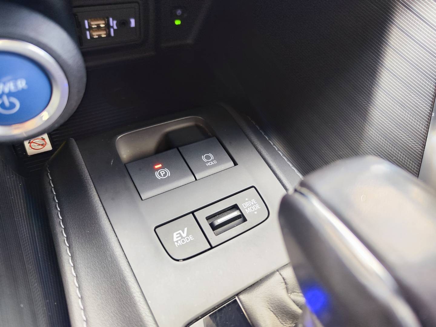 Toyota Venza 2.5 XLE 162kW HYBRID + LPG – foto 27