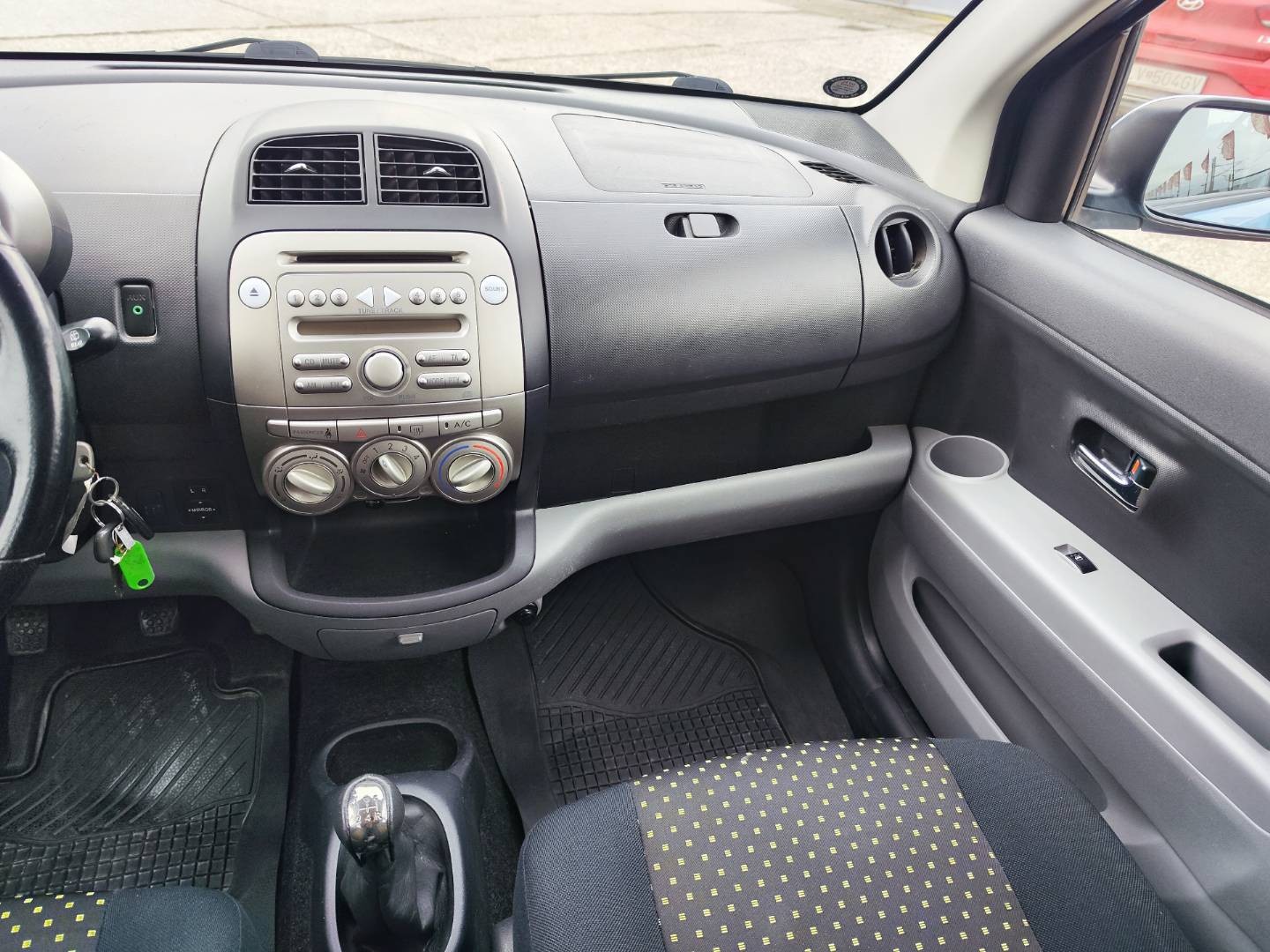 Daihatsu Sirion 1,3/67kW 4x4 – foto 19