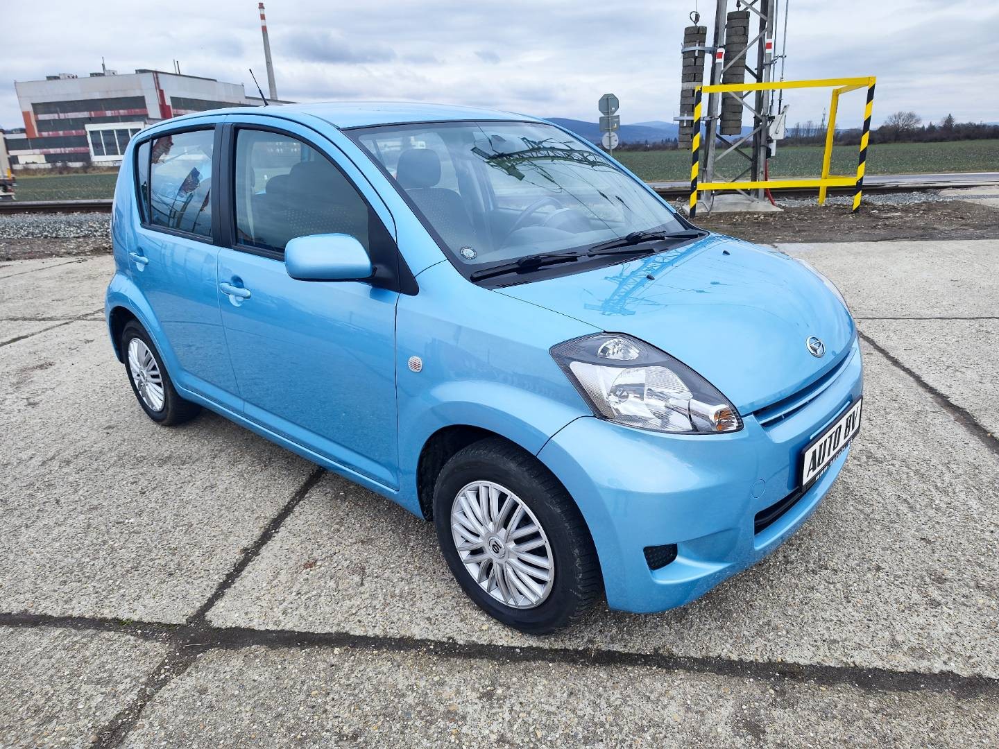 Daihatsu Sirion 1,3/67kW 4x4 – foto 5