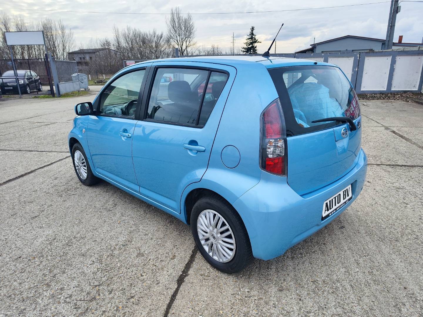 Daihatsu Sirion 1,3/67kW 4x4 – foto 8