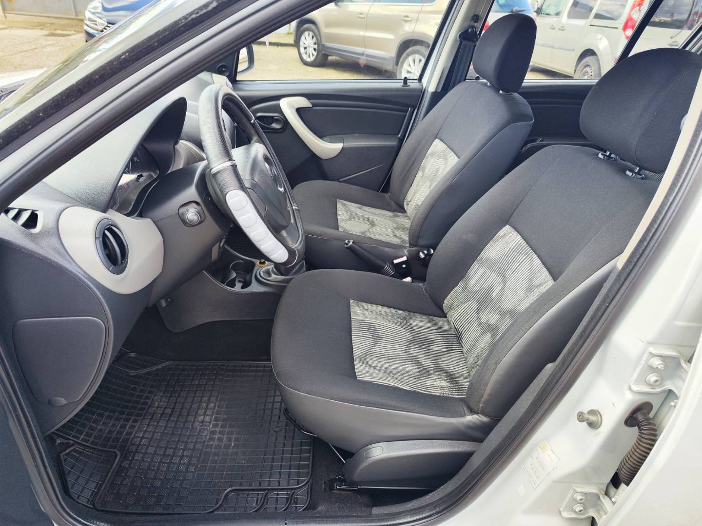 Dacia Sandero 1.4 Ambiance – foto 11
