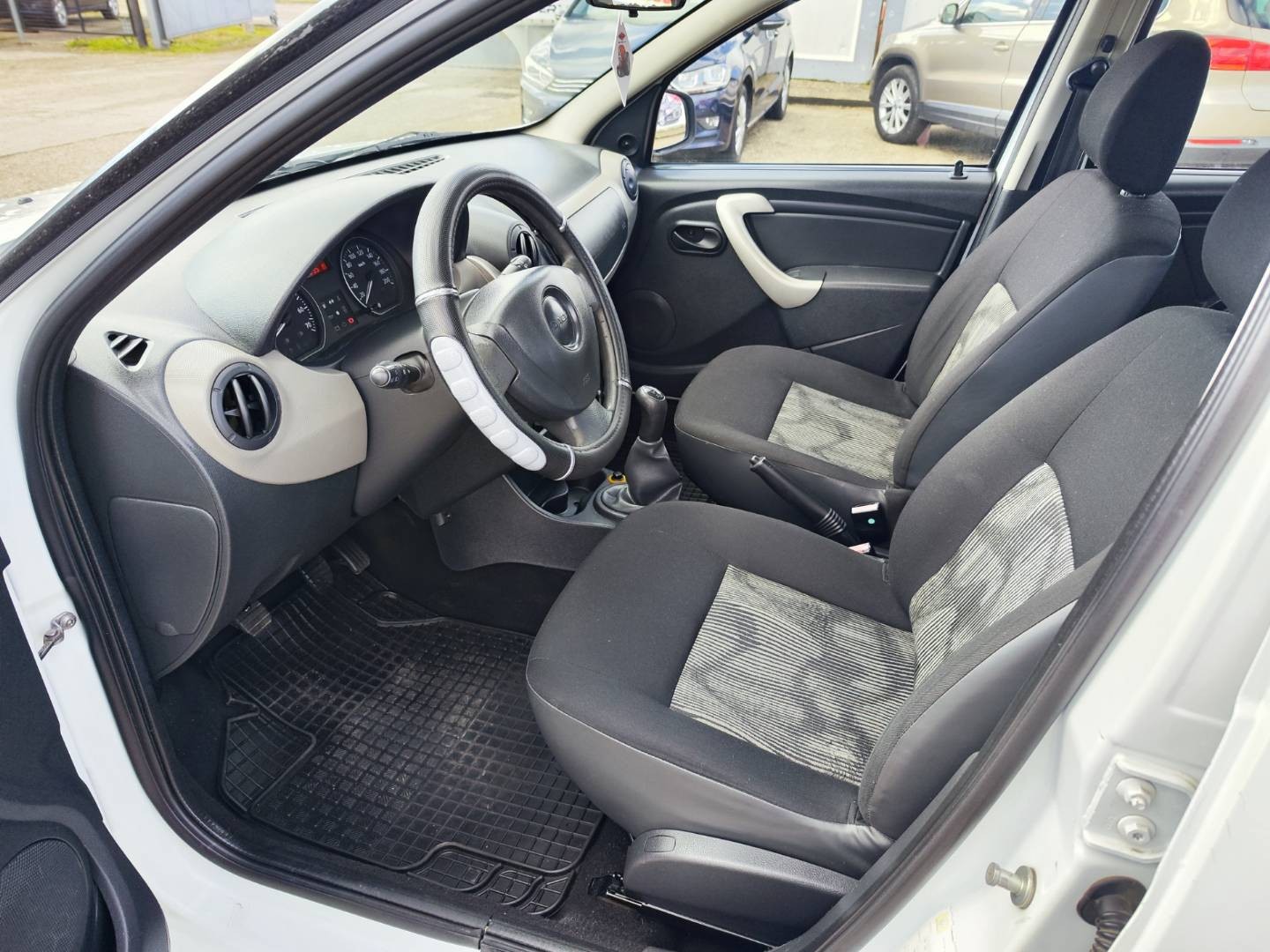 Dacia Sandero 1.4 Ambiance – foto 12