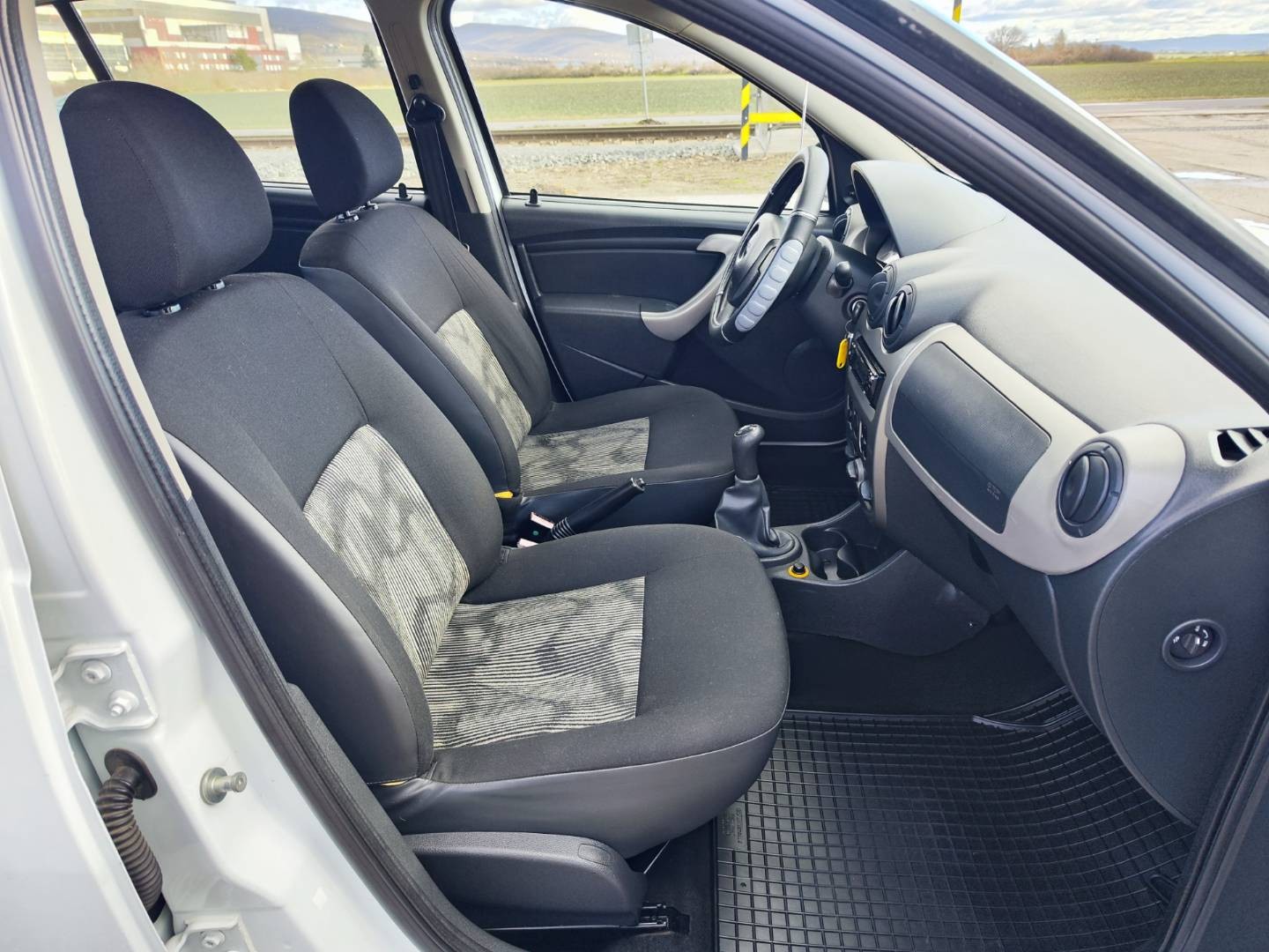 Dacia Sandero 1.4 Ambiance – foto 13