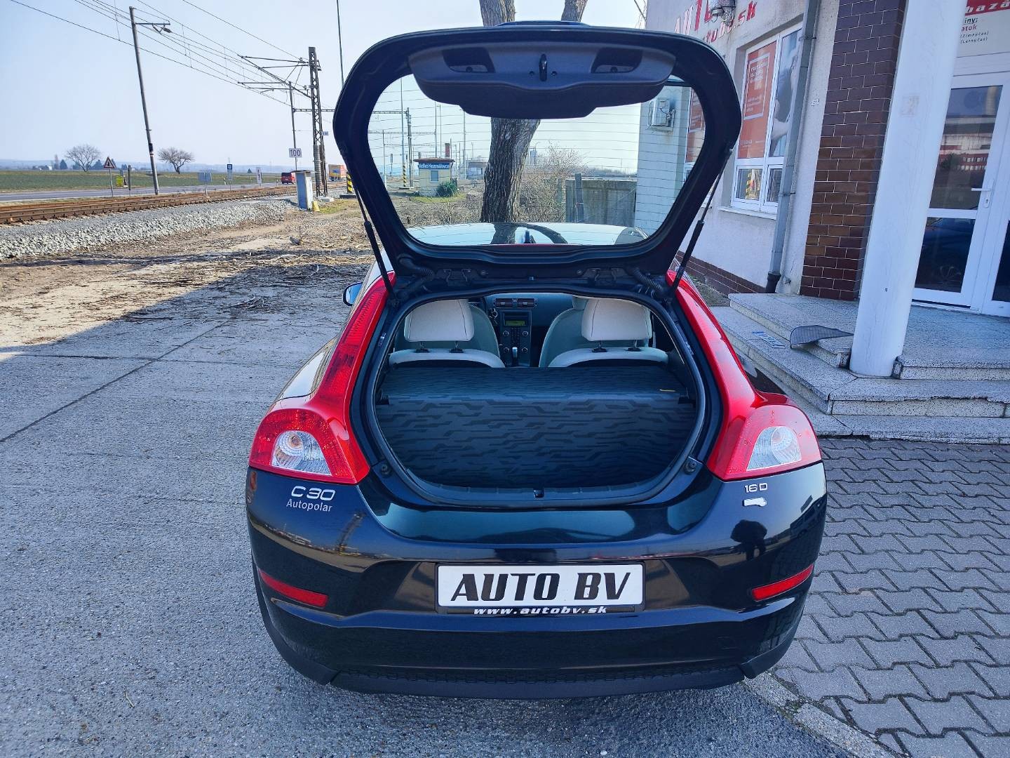 Volvo C30 1.6D DRIVe Kinetic – foto 25