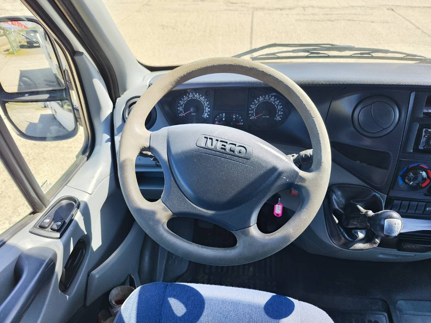 Iveco Daily 35 2,3/71kW sklápač – foto 17