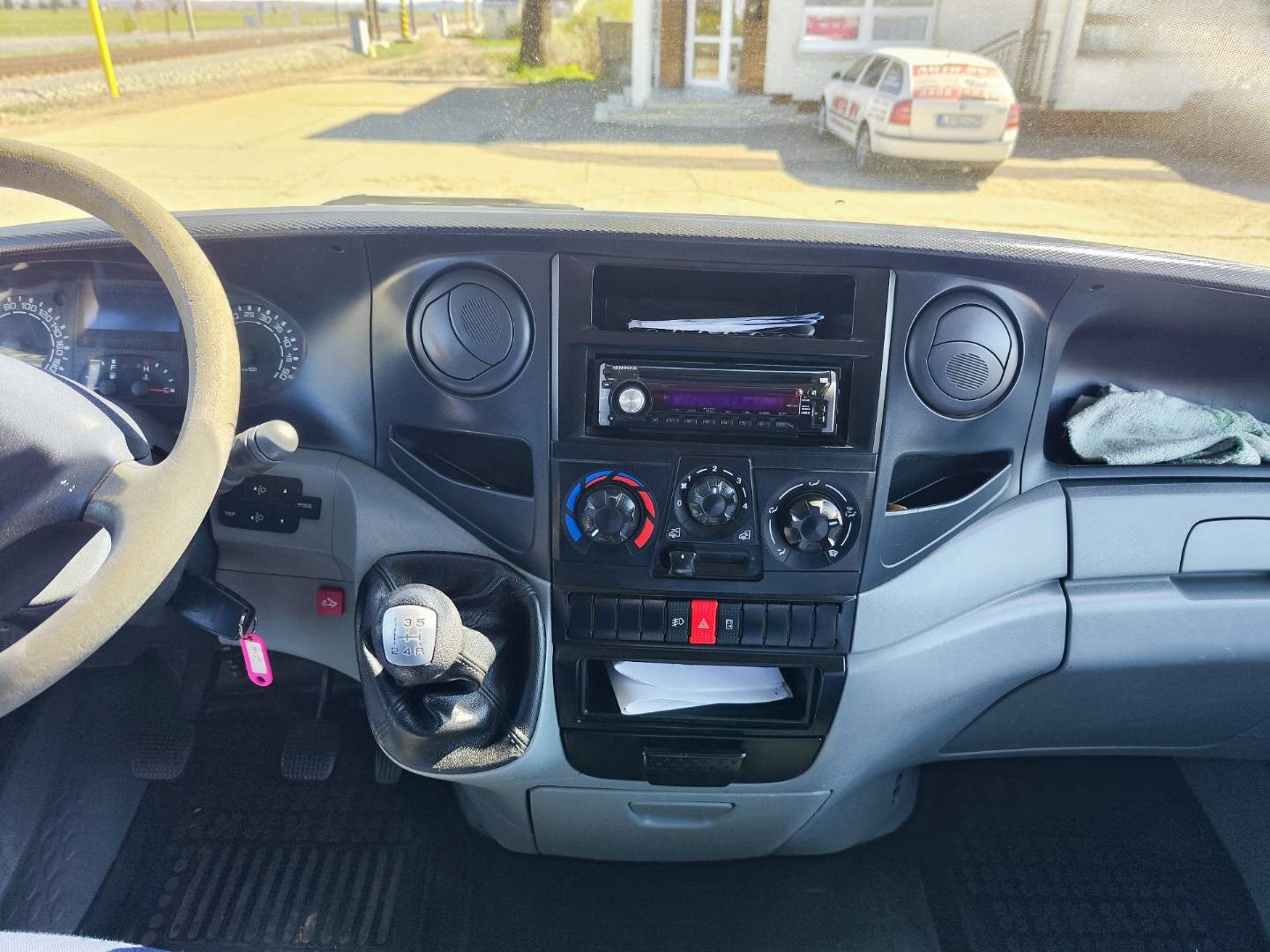 Iveco Daily 35 2,3/71kW sklápač – foto 19