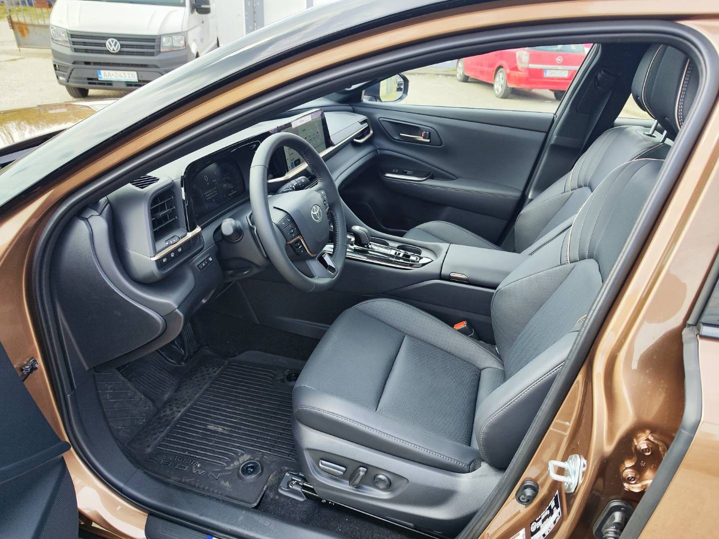 Toyota Crown Signia 2.5 D-4S Hybrid E-Four e-CVT 240K  LPG – foto 11