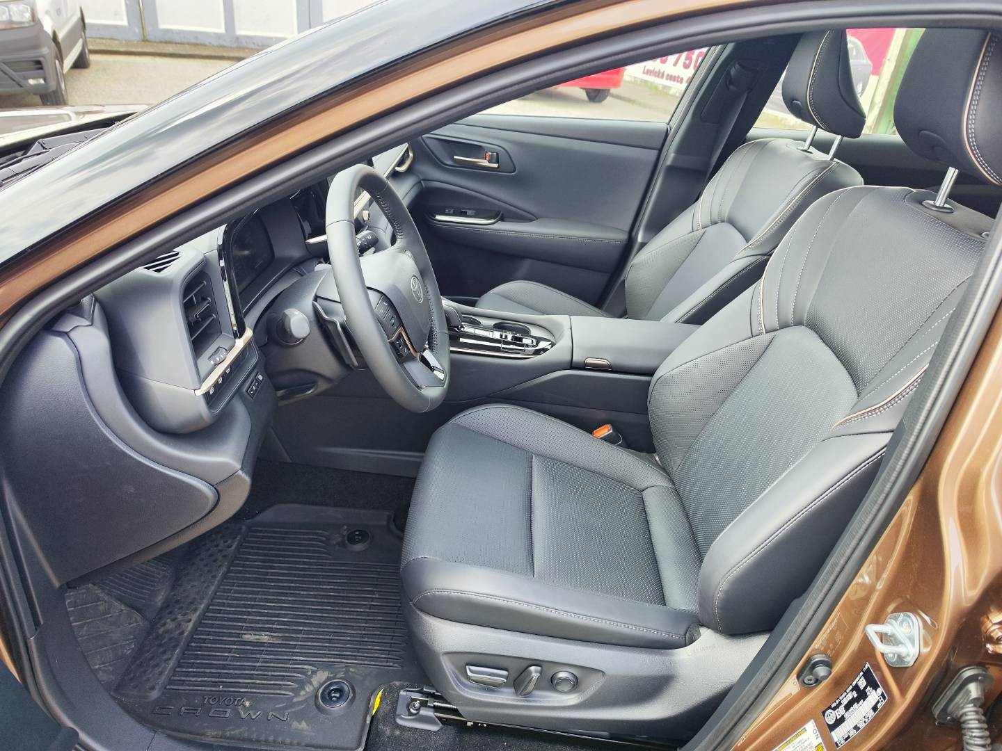 Toyota Crown Signia 2.5 D-4S Hybrid E-Four e-CVT 240K  LPG – foto 12