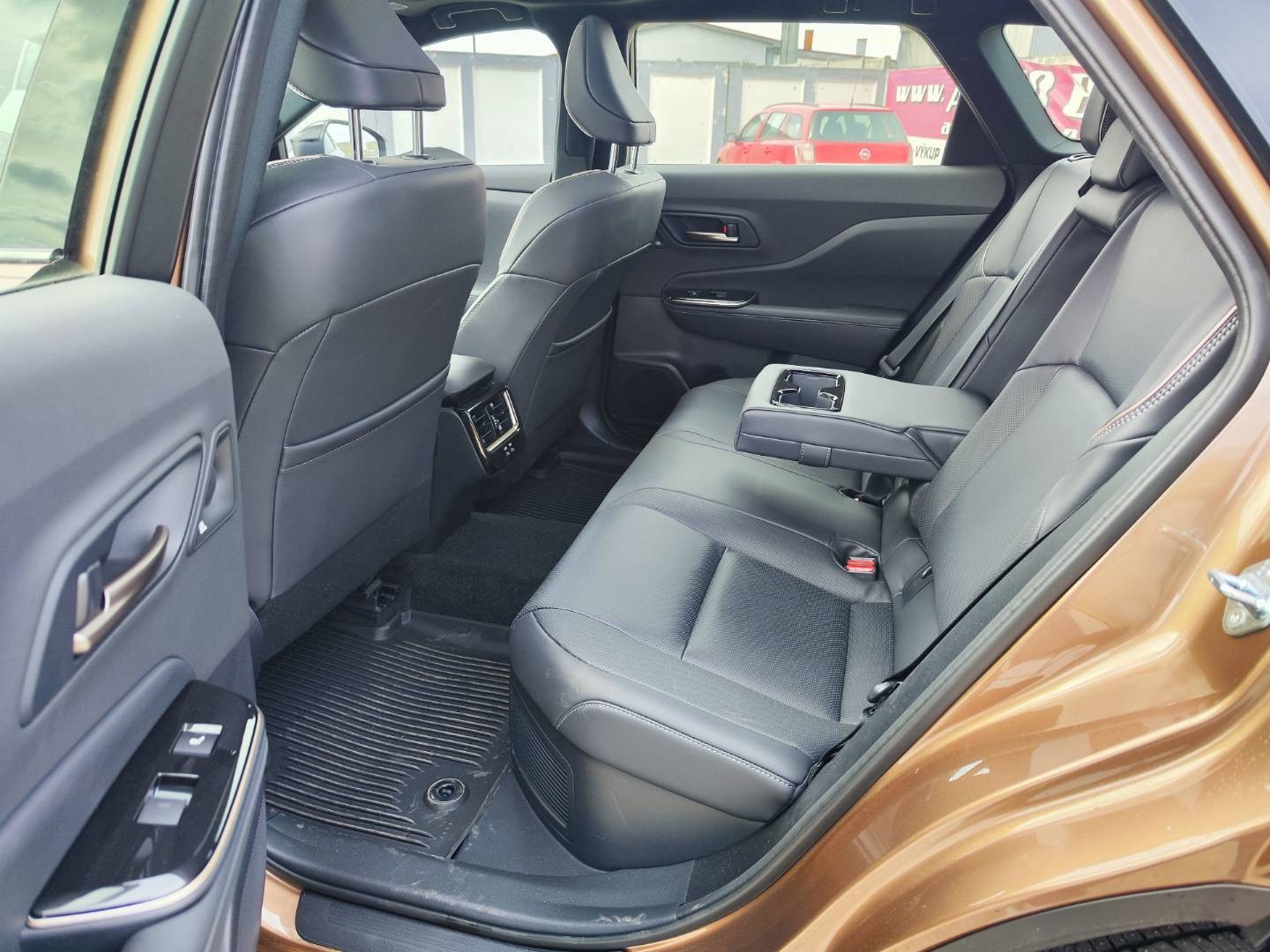 Toyota Crown Signia 2.5 D-4S Hybrid E-Four e-CVT 240K  LPG – foto 16