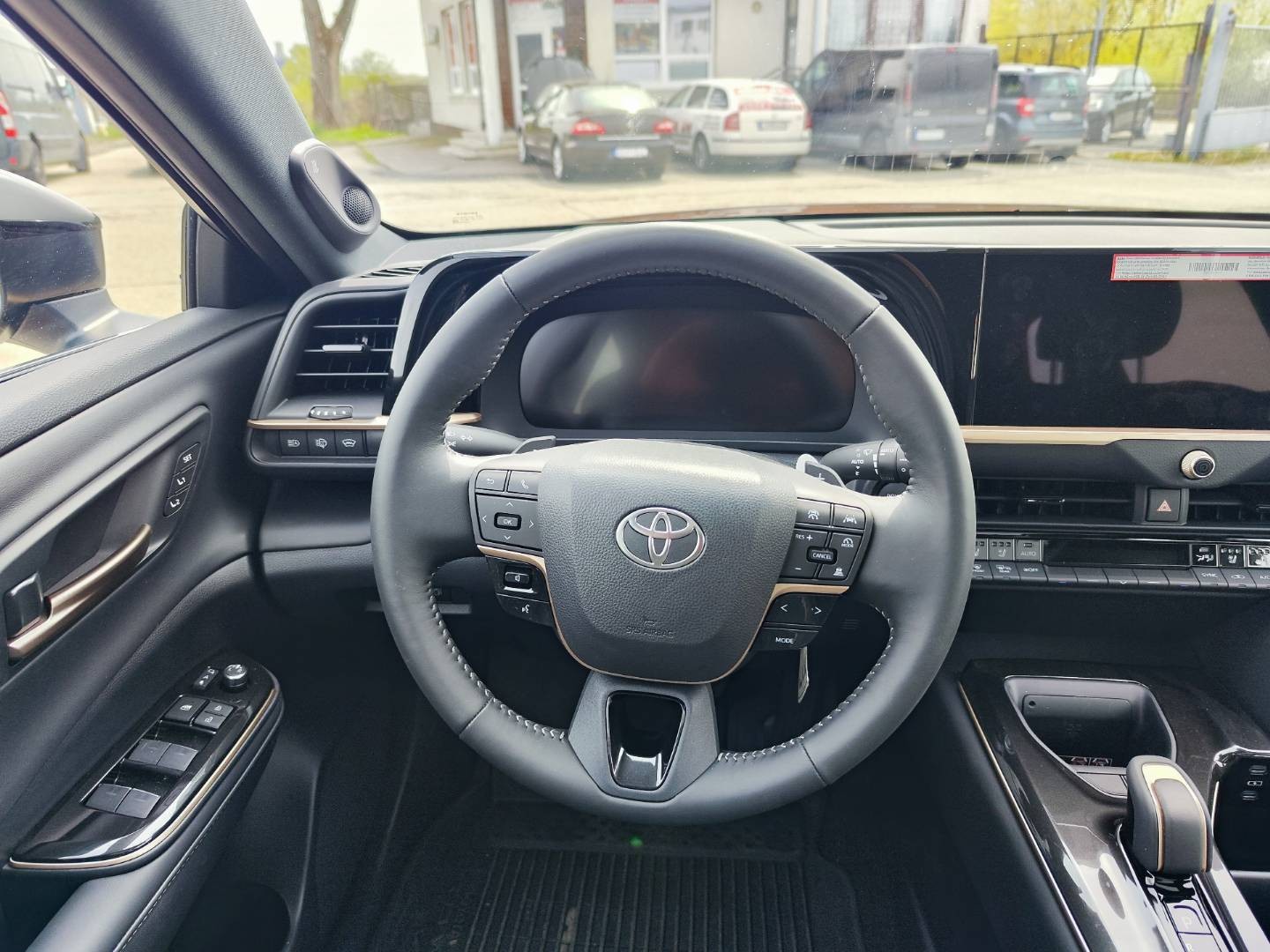 Toyota Crown Signia 2.5 D-4S Hybrid E-Four e-CVT 240K  LPG – foto 20
