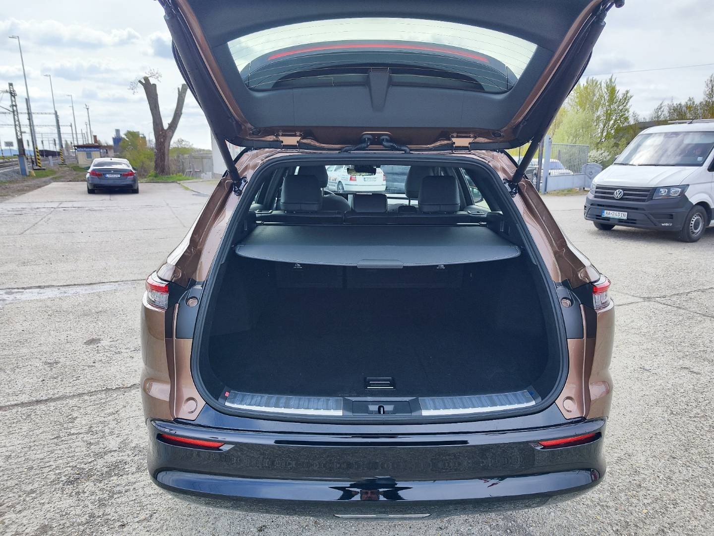 Toyota Crown Signia 2.5 D-4S Hybrid E-Four e-CVT 240K  LPG – foto 31