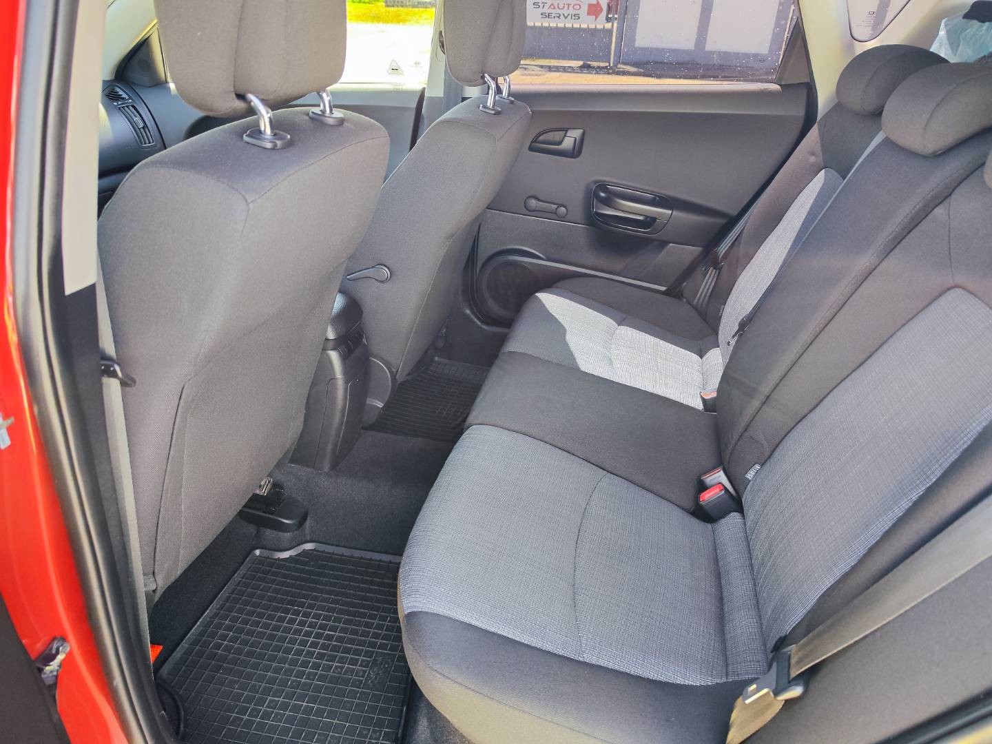 Kia Cee´d 1.6 CRDi VGT LX ISG – foto 15