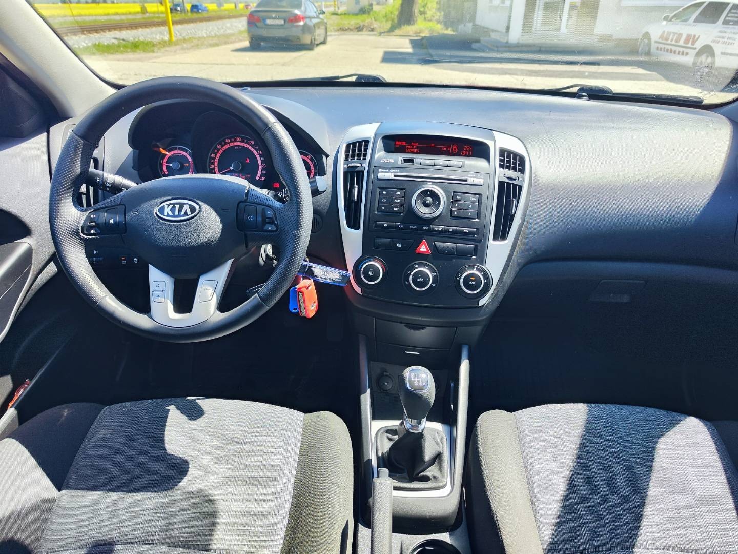 Kia Cee´d 1.6 CRDi VGT LX ISG – foto 17