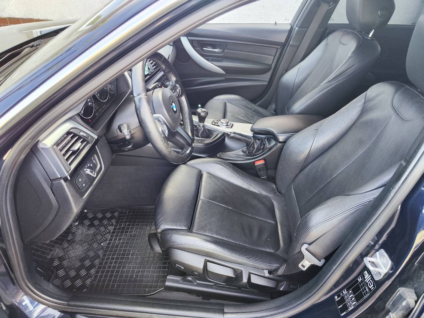 BMW Rad 3 320d EfficientDynamics Edition – foto 12