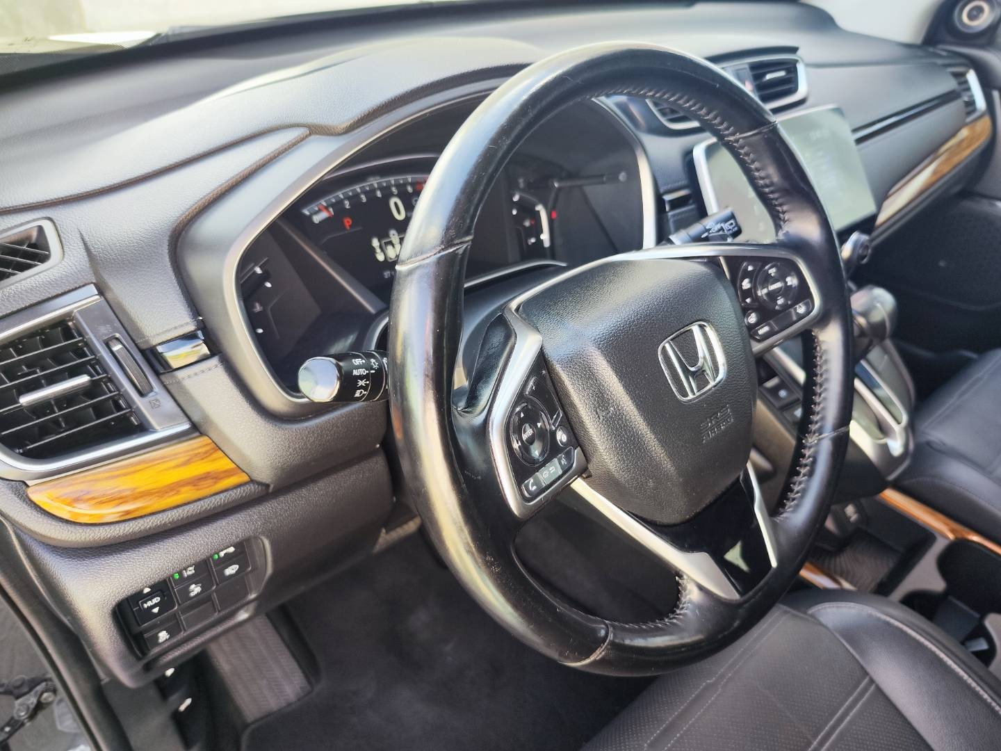 Honda CR-V 1.5 VTEC Turbo Executive 4WD CVT – foto 22