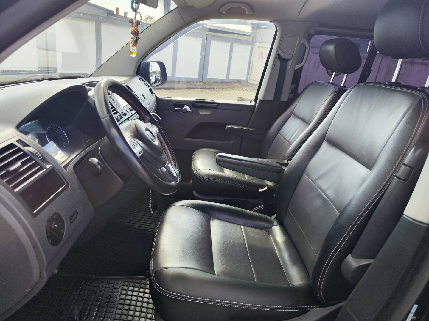 Volkswagen Caravelle 2.0 BiTDI KR Comfortline DSG – foto 12