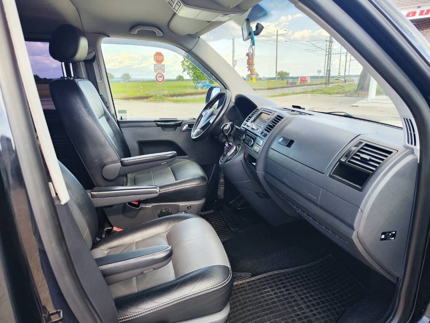 Volkswagen Caravelle 2.0 BiTDI KR Comfortline DSG – foto 14