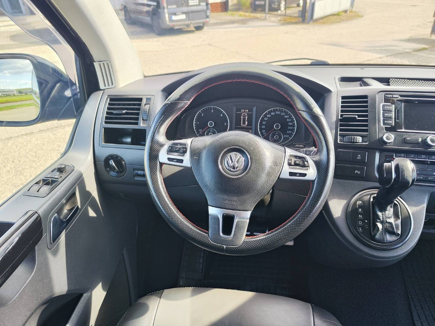 Volkswagen Caravelle 2.0 BiTDI KR Comfortline DSG – foto 22
