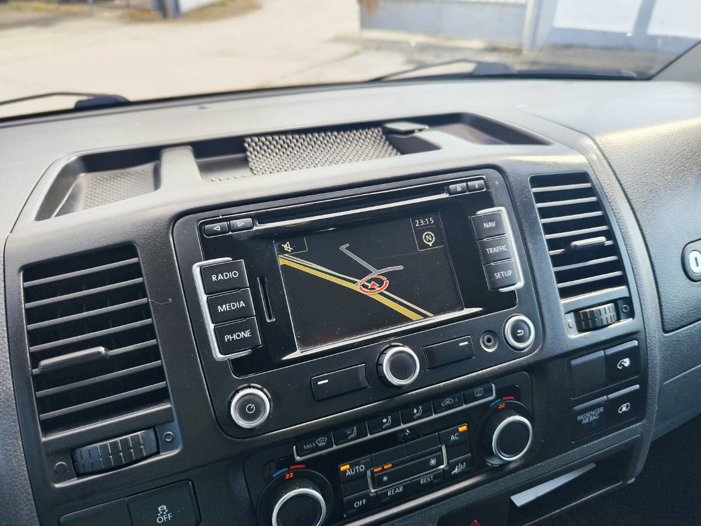 Volkswagen Caravelle 2.0 BiTDI KR Comfortline DSG – foto 27