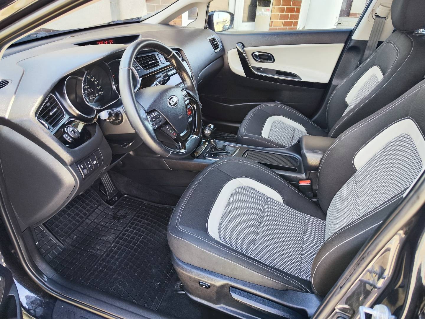 Kia Cee´d 1.6 GDI EX/Gold A/T – foto 11