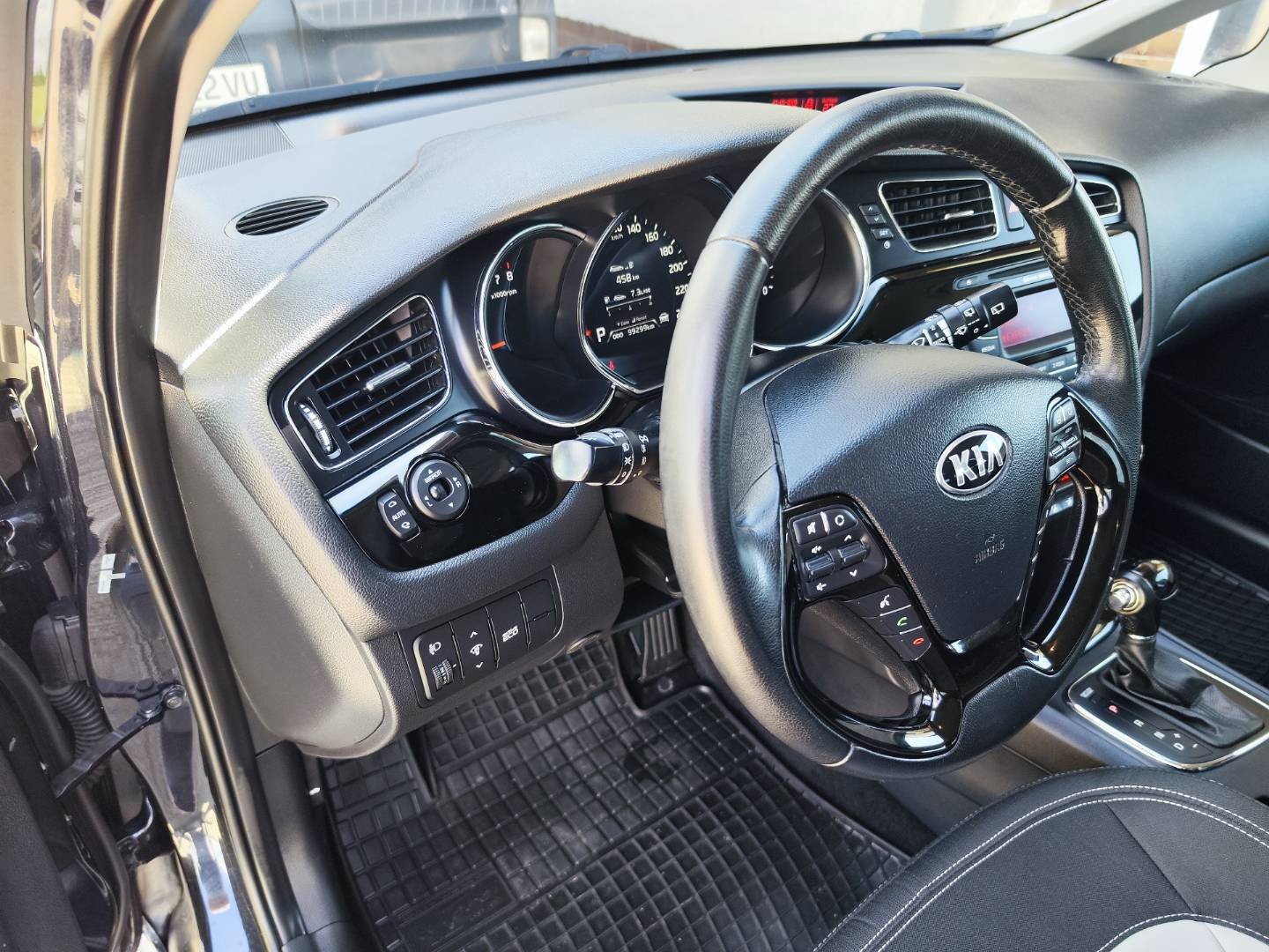 Kia Cee´d 1.6 GDI EX/Gold A/T – foto 22