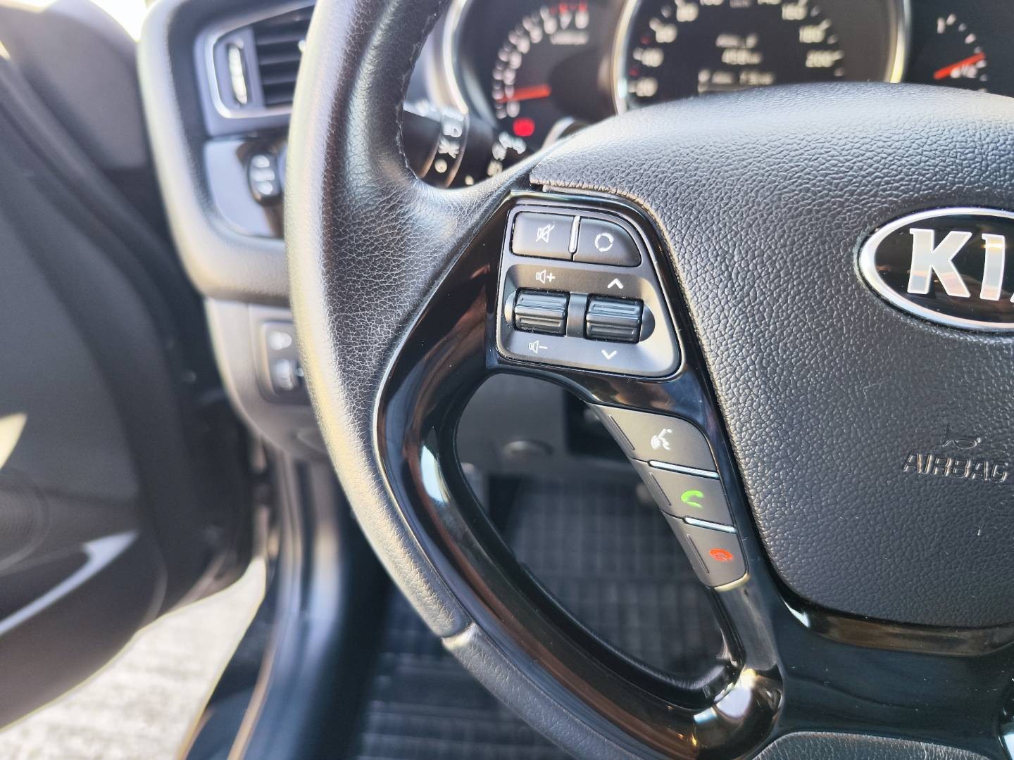 Kia Cee´d 1.6 GDI EX/Gold A/T – foto 24