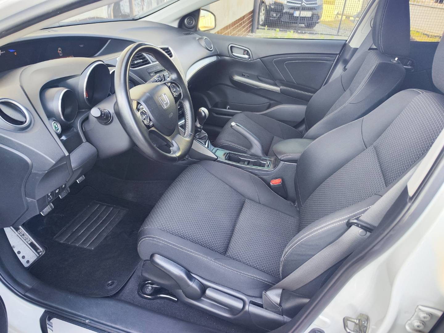 Honda Civic Tourer 1.6 i-DTEC Elegance – foto 11