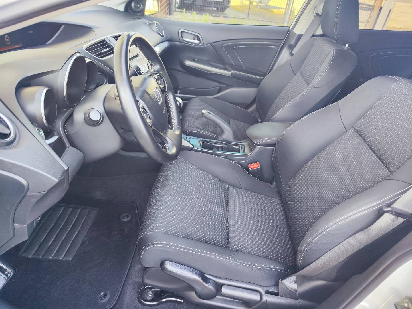Honda Civic Tourer 1.6 i-DTEC Elegance – foto 12