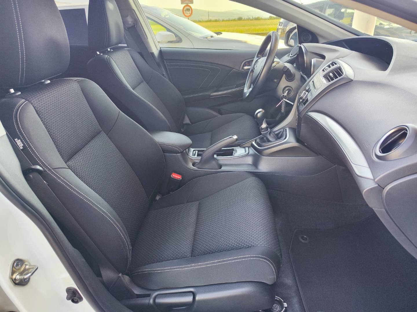 Honda Civic Tourer 1.6 i-DTEC Elegance – foto 14