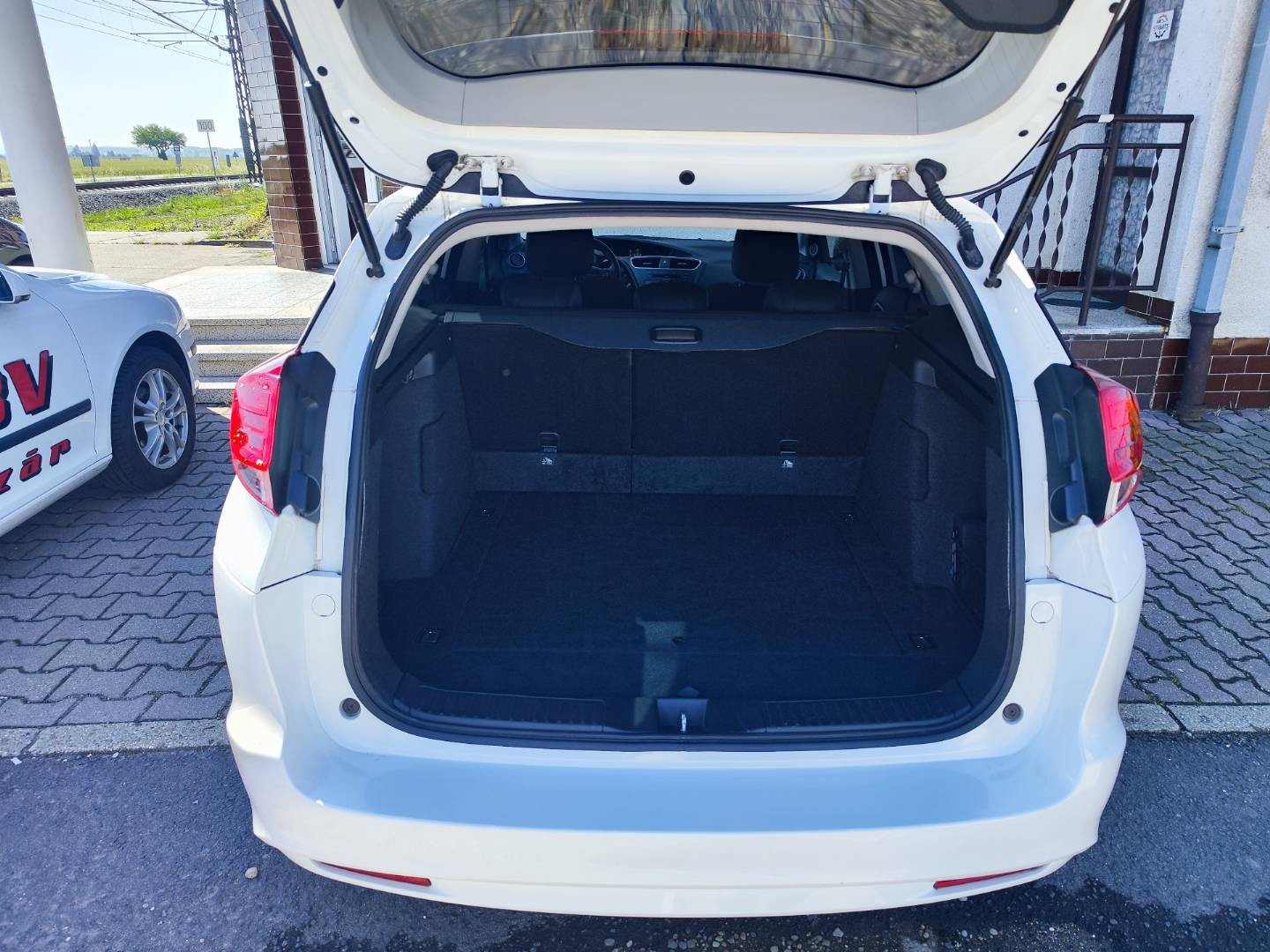 Honda Civic Tourer 1.6 i-DTEC Elegance – foto 27