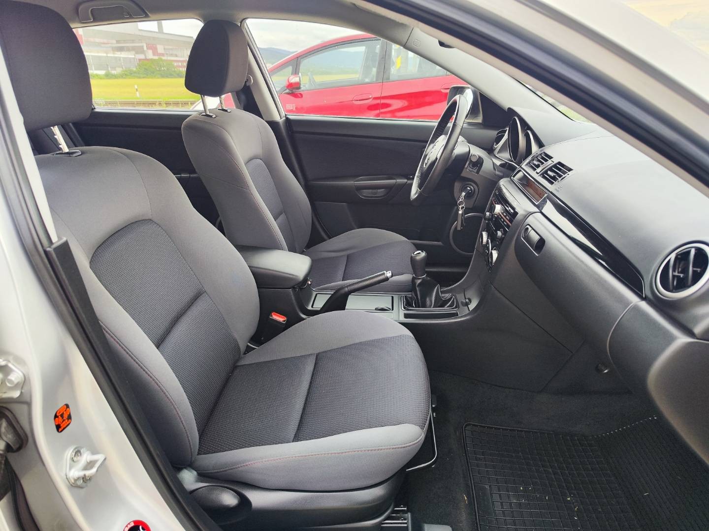 Mazda 3 1.4i CE – foto 14