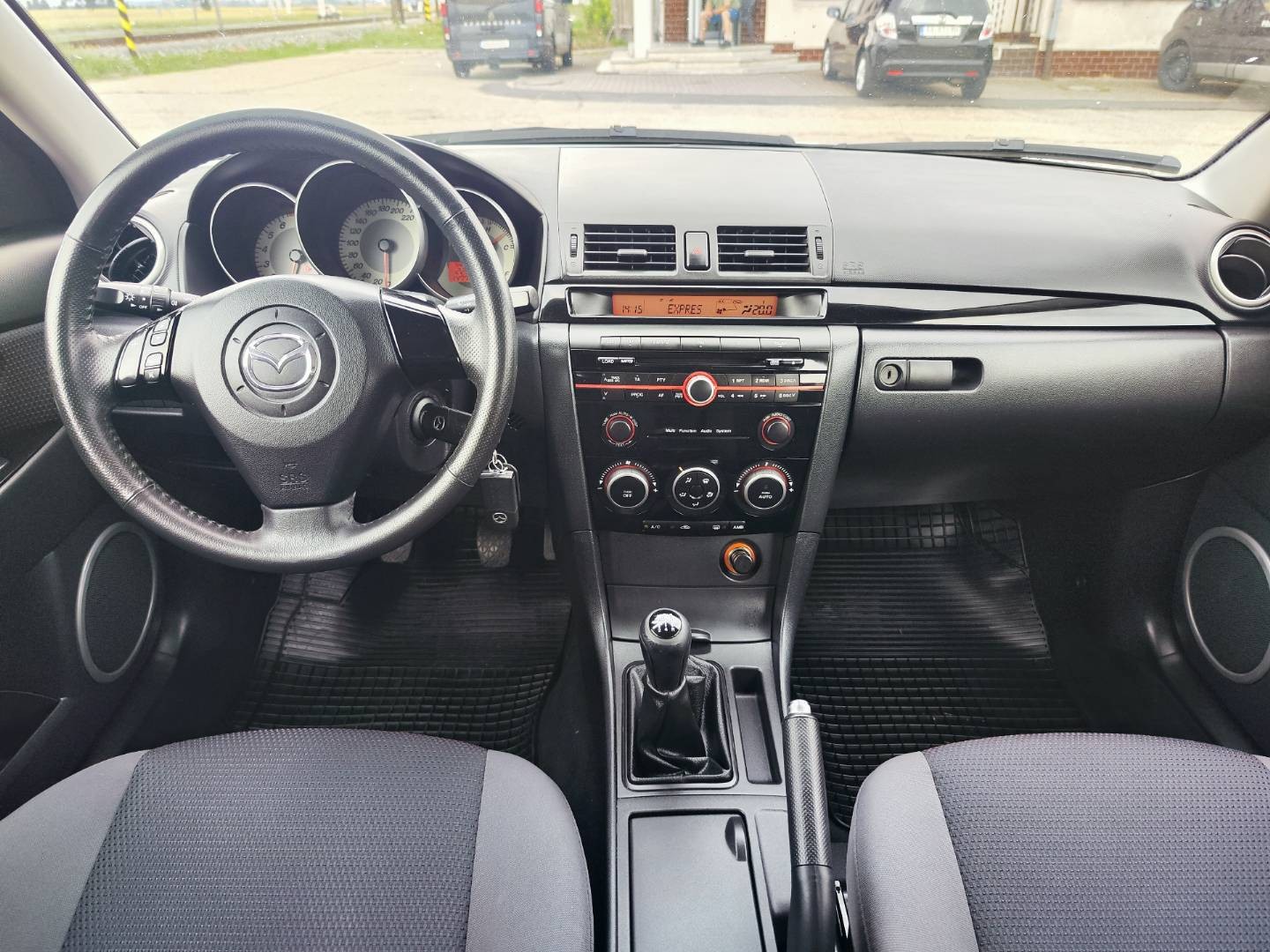 Mazda 3 1.4i CE – foto 17