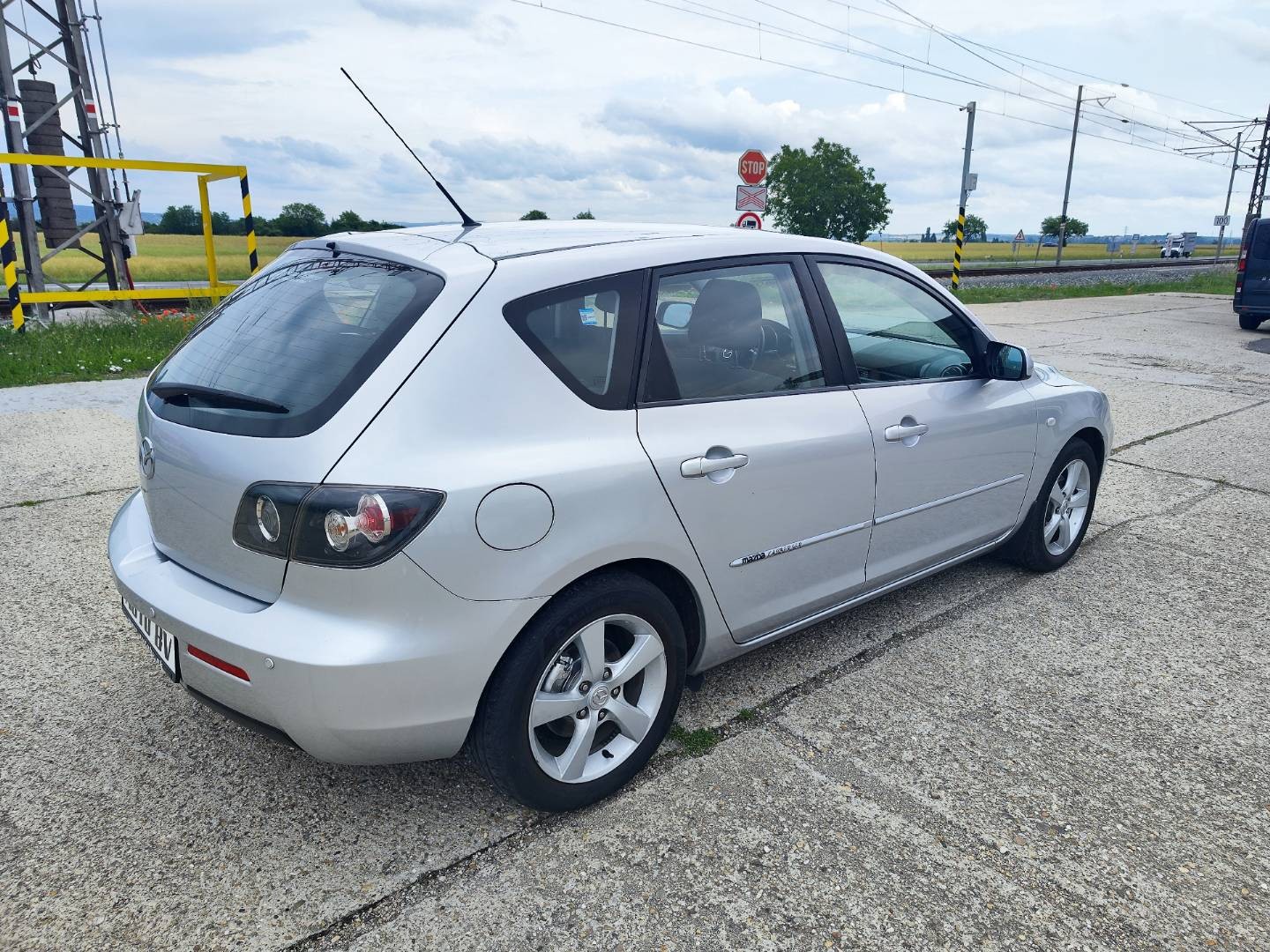Mazda 3 1.4i CE – foto 10