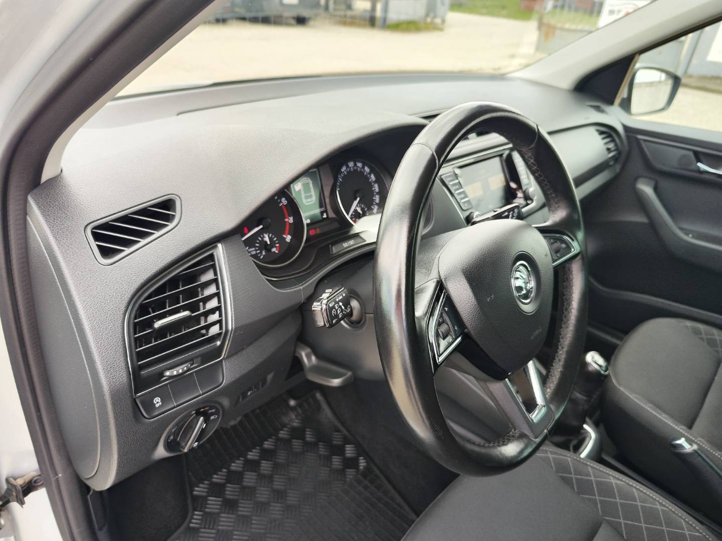 Škoda Fabia Combi 1.2 TSI 110k Style – foto 22