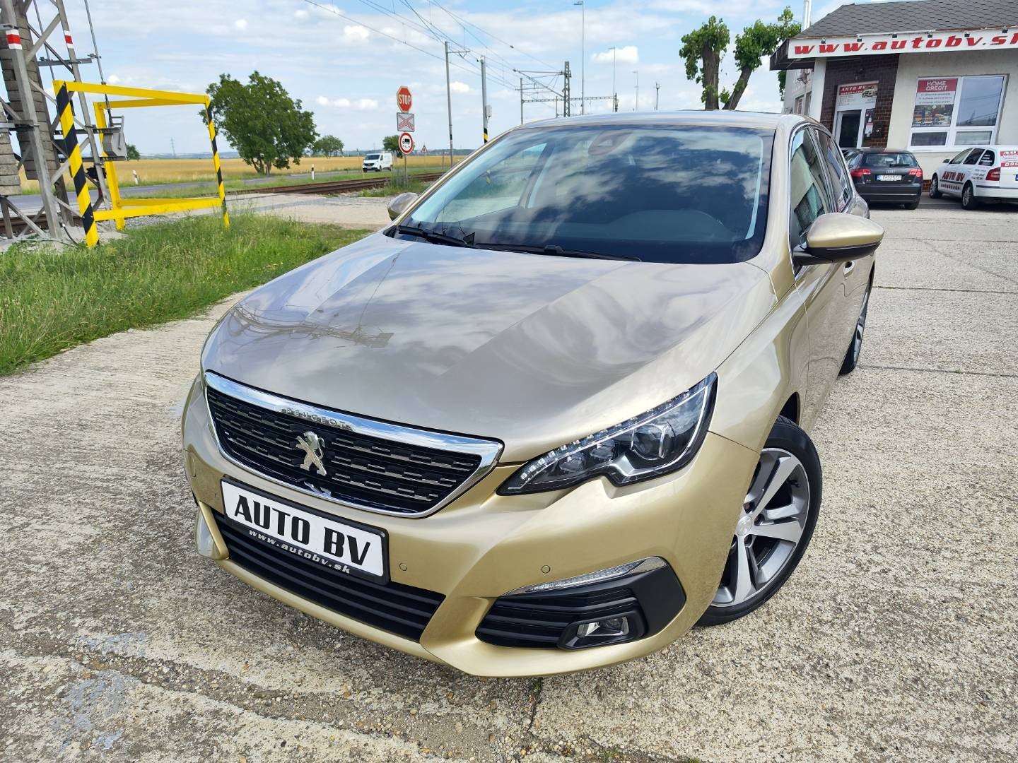 Peugeot 308 1.2 PureTech S&S 130 Allure EAT6 – foto 2