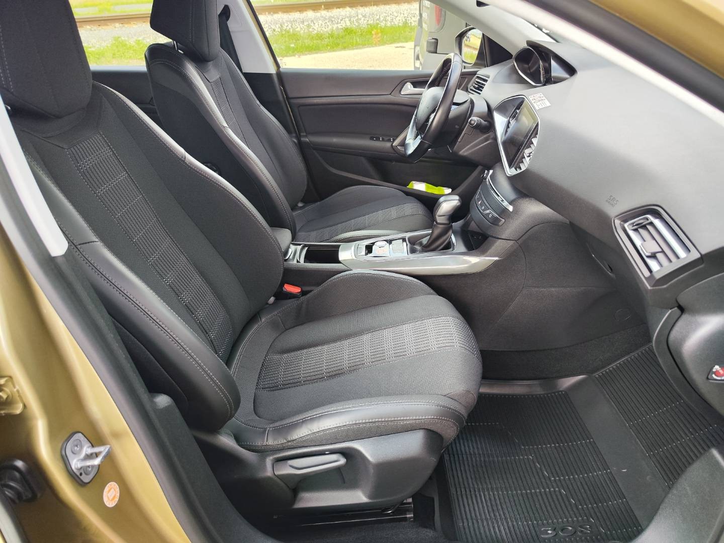 Peugeot 308 1.2 PureTech S&S 130 Allure EAT6 – foto 14