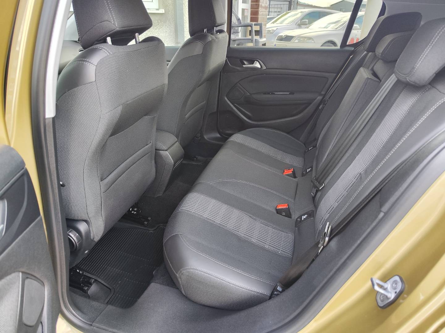 Peugeot 308 1.2 PureTech S&S 130 Allure EAT6 – foto 15