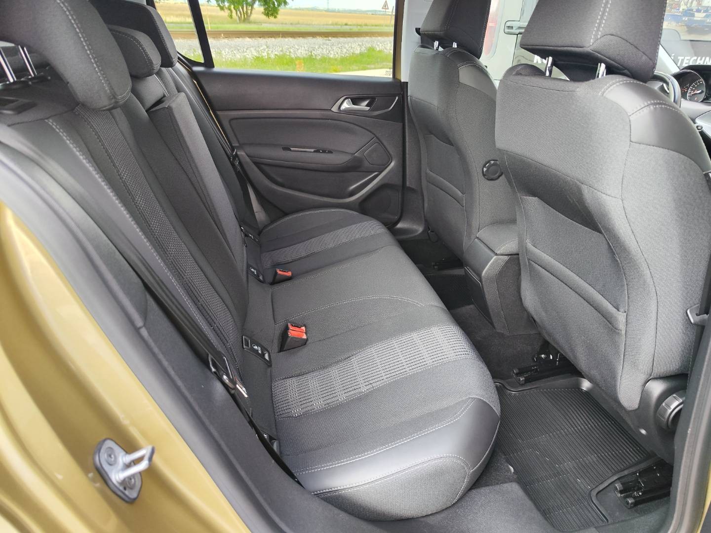 Peugeot 308 1.2 PureTech S&S 130 Allure EAT6 – foto 16