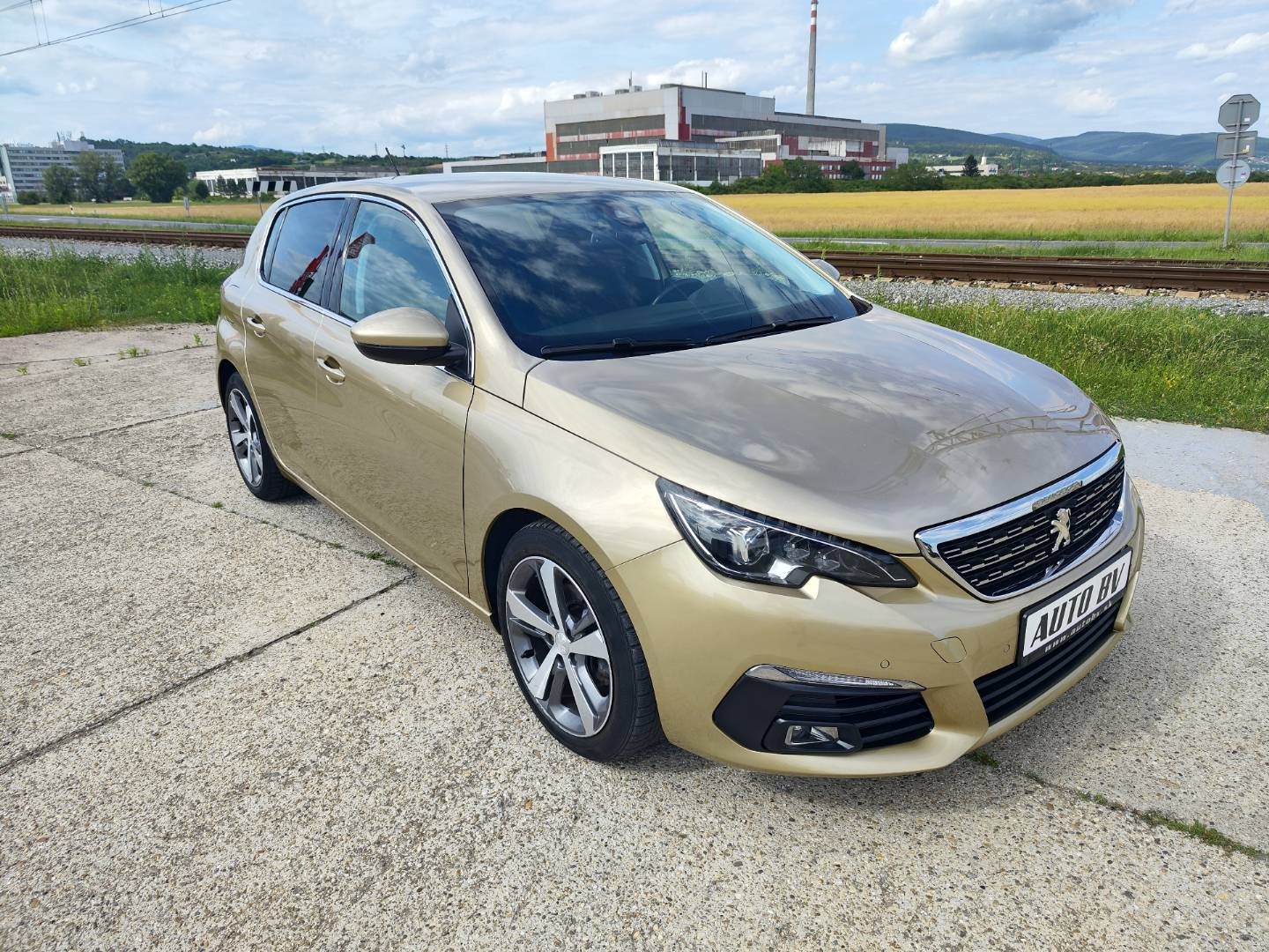 Peugeot 308 1.2 PureTech S&S 130 Allure EAT6 – foto 5