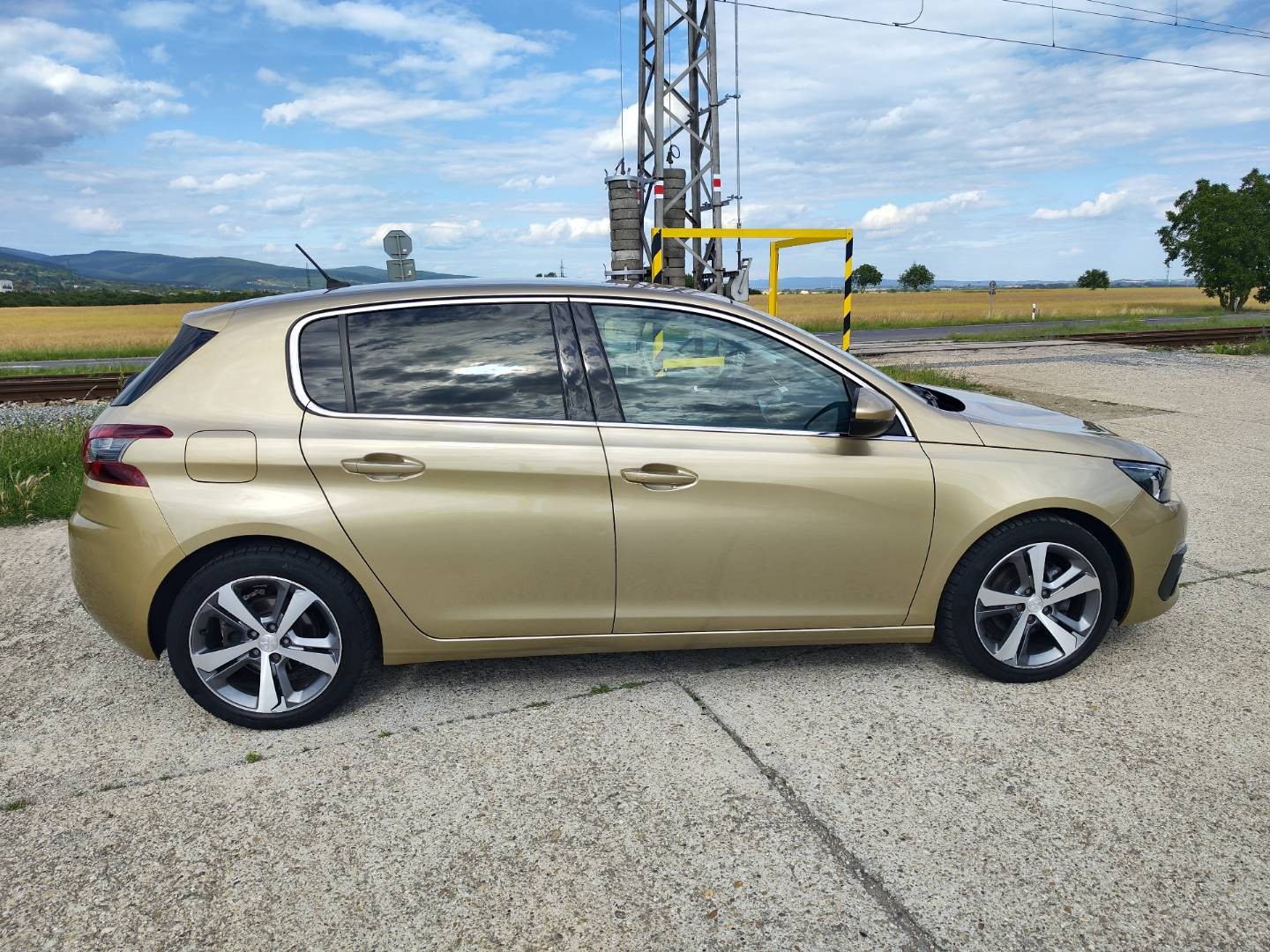 Peugeot 308 1.2 PureTech S&S 130 Allure EAT6 – foto 6